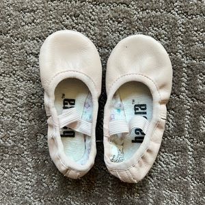 Toddler girl leather ballet shoes